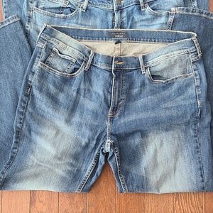 Banana Republic girlfriend jeans lot (2 pairs)